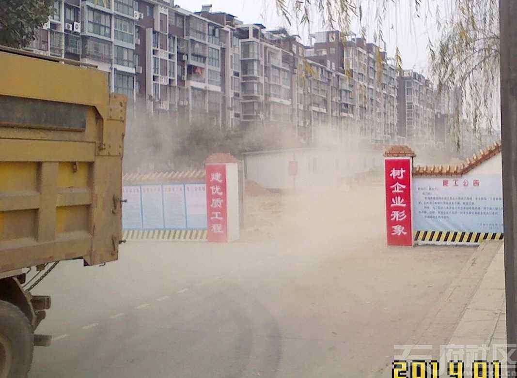 揚(yáng)塵環(huán)境監(jiān)測(cè)治理不能只盯工地，道路揚(yáng)塵污染同樣不容忽視